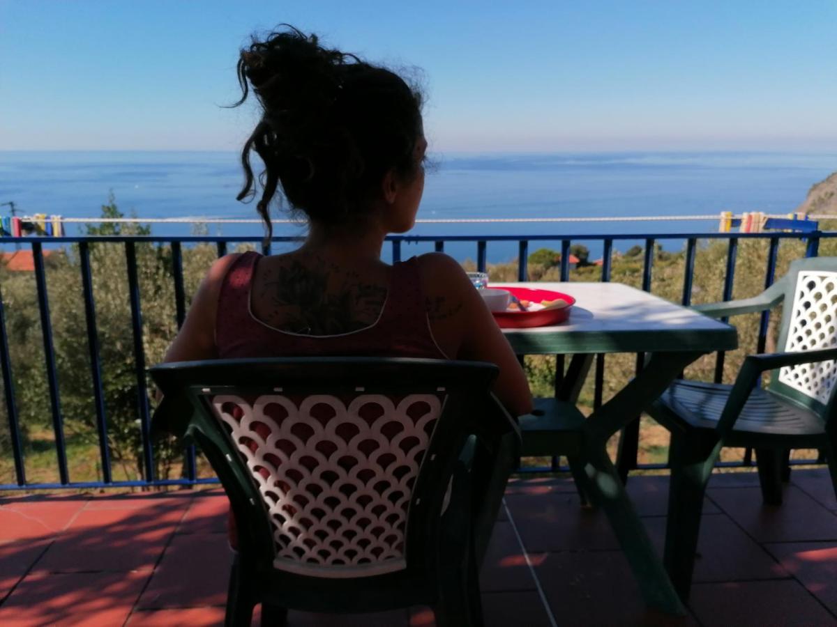 פראמורה Perla Del Levante Hostel מראה חיצוני תמונה