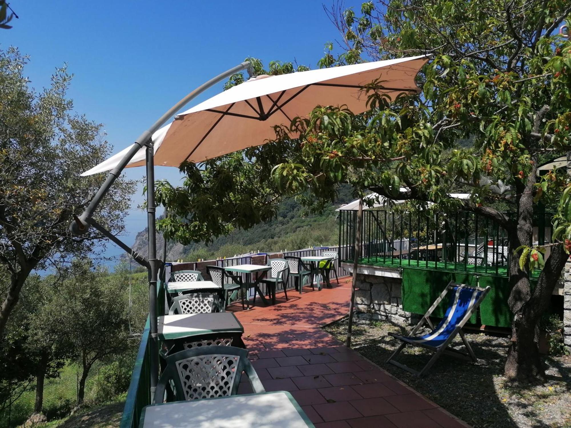 פראמורה Perla Del Levante Hostel מראה חיצוני תמונה