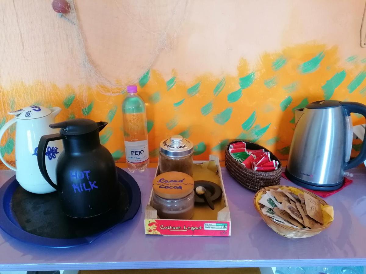 פראמורה Perla Del Levante Hostel מראה חיצוני תמונה