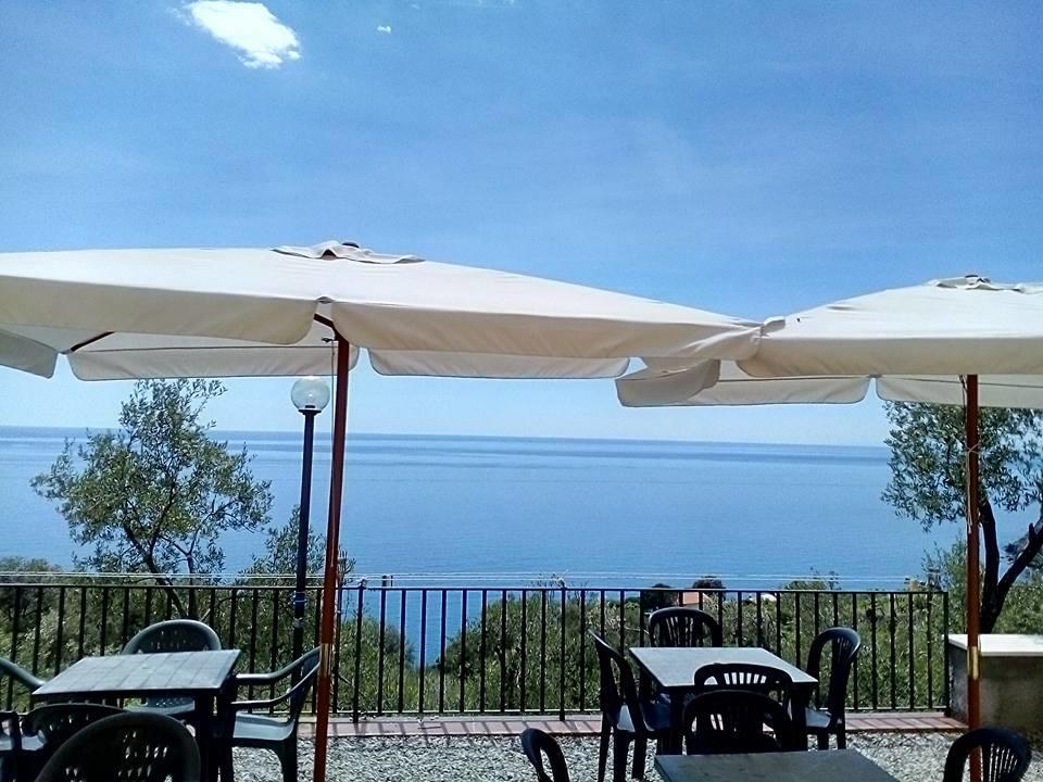 פראמורה Perla Del Levante Hostel מראה חיצוני תמונה